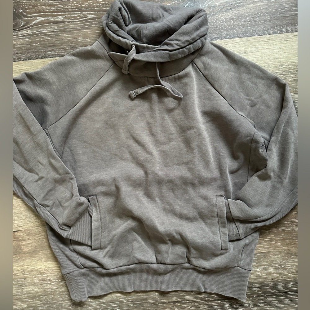 Prana women’s pull over sweater